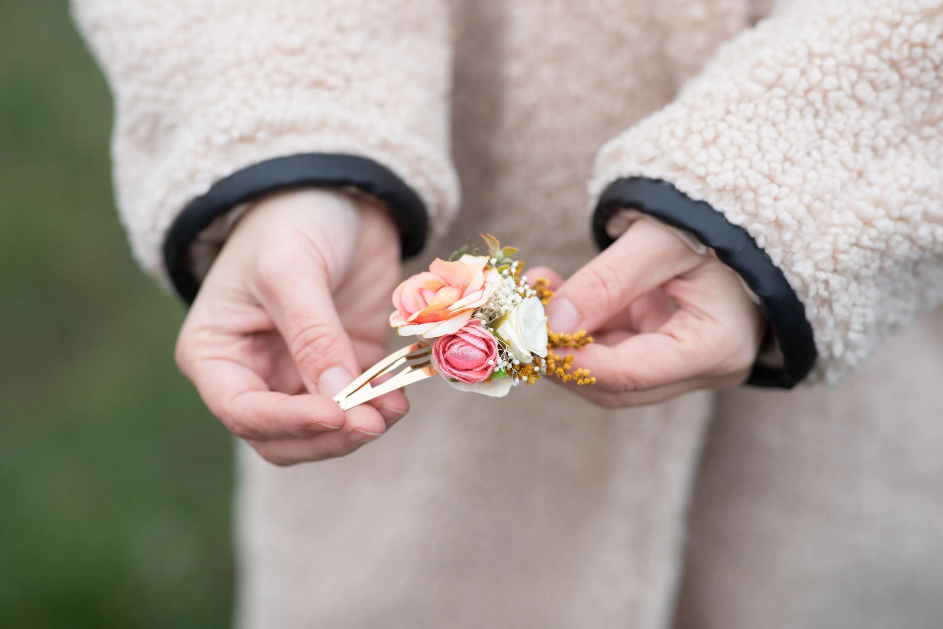 Flower hair clips Peach flower girl hair clips Wedding accessories Flower jewellery Children hair clips Snap clip for flower girl Magaela