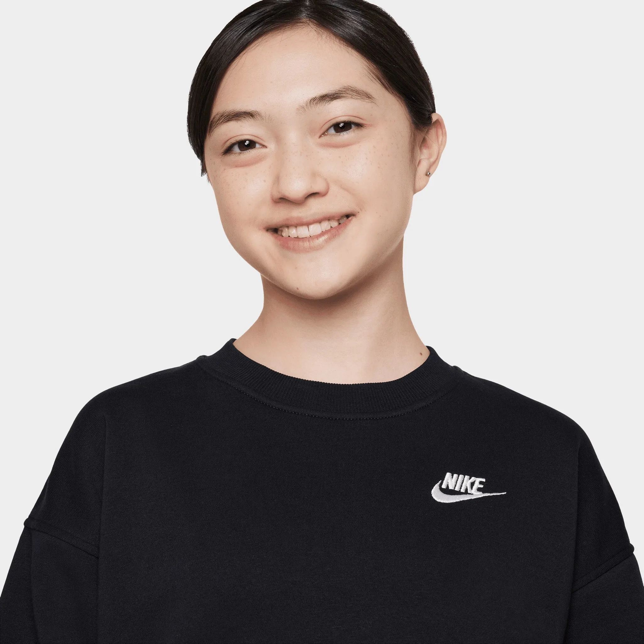 Nike Junior Girls' Club Fleece Oversized Crewneck Black / White